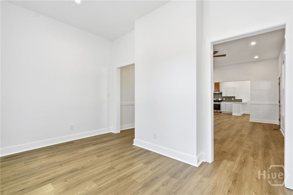 Image 12 of property listing at 101 W 51st Street, Savannah, GA 31405