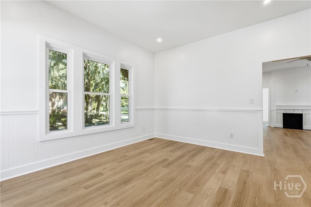 Image 14 of property listing at 101 W 51st Street, Savannah, GA 31405