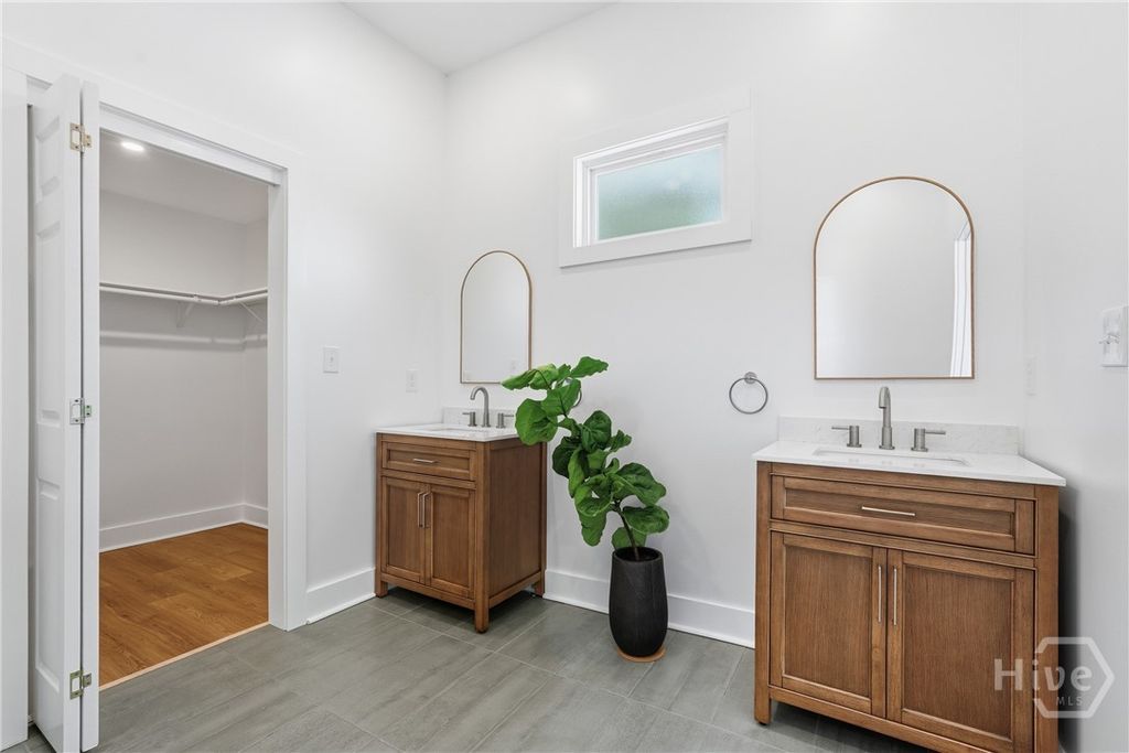 Image 39 of property listing at 101 W 51st Street, Savannah, GA 31405