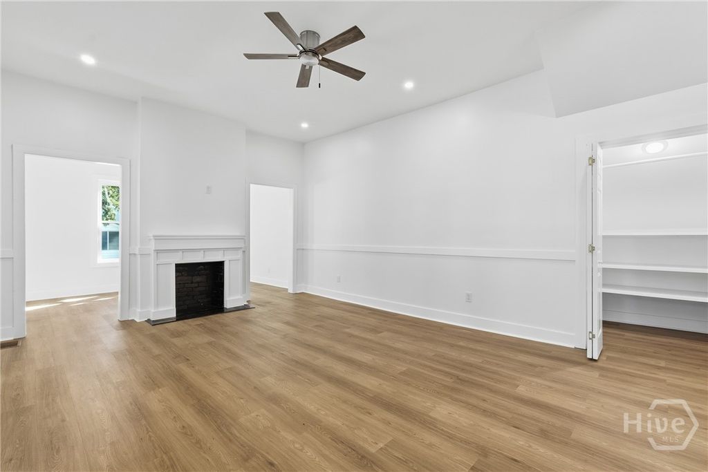 Image 5 of property listing at 101 W 51st Street, Savannah, GA 31405