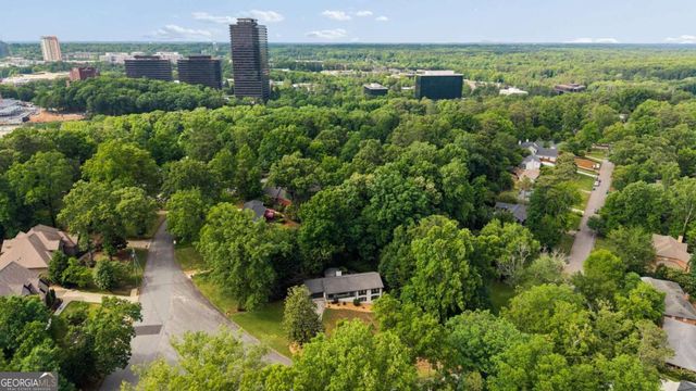 4110 Ashwoody Trail NE, Brookhaven, GA 30319
