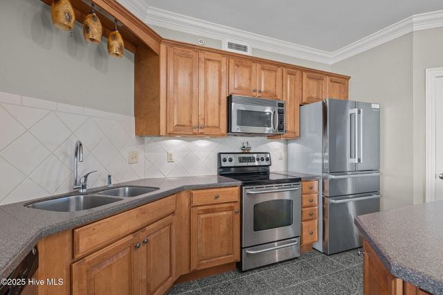 4425 Arendell Street 707 & Slip 41, Morehead City, NC 28557