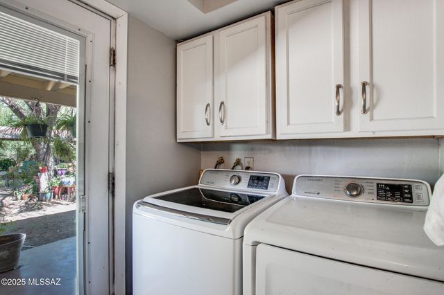 1341 E Bilby Road, Tucson, AZ 85706