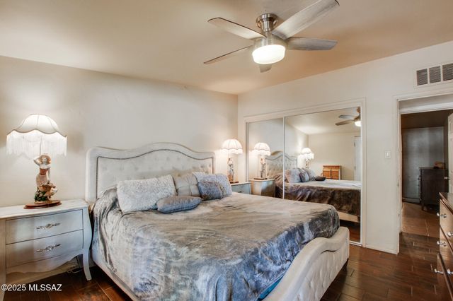 1341 E Bilby Road, Tucson, AZ 85706