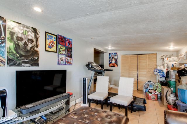 1341 E Bilby Road, Tucson, AZ 85706