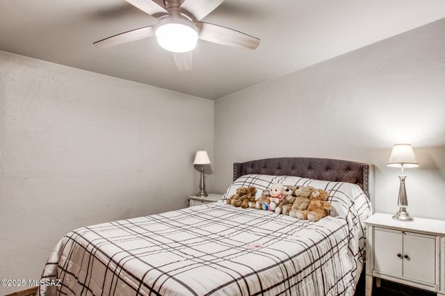 1341 E Bilby Road, Tucson, AZ 85706