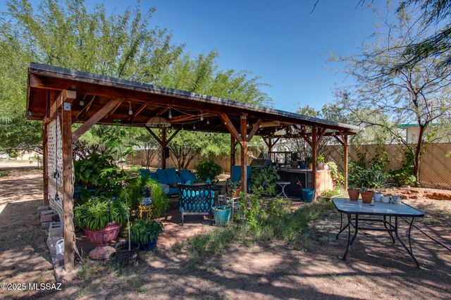 1341 E Bilby Road, Tucson, AZ 85706