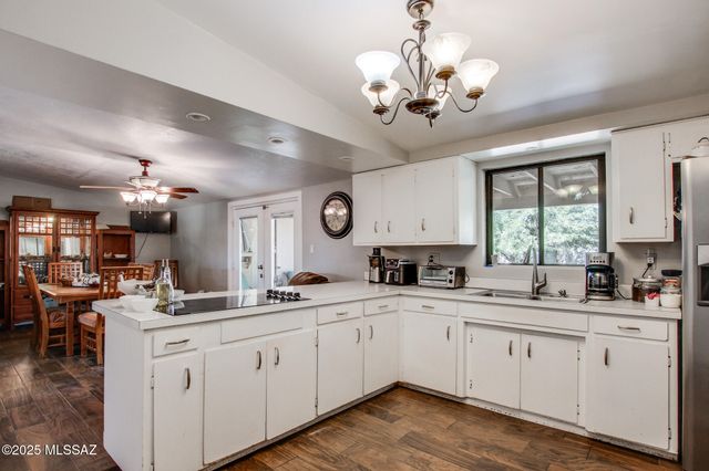 1341 E Bilby Road, Tucson, AZ 85706