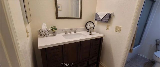 675 Oak Run Trail 306, Oak Park, CA 91377