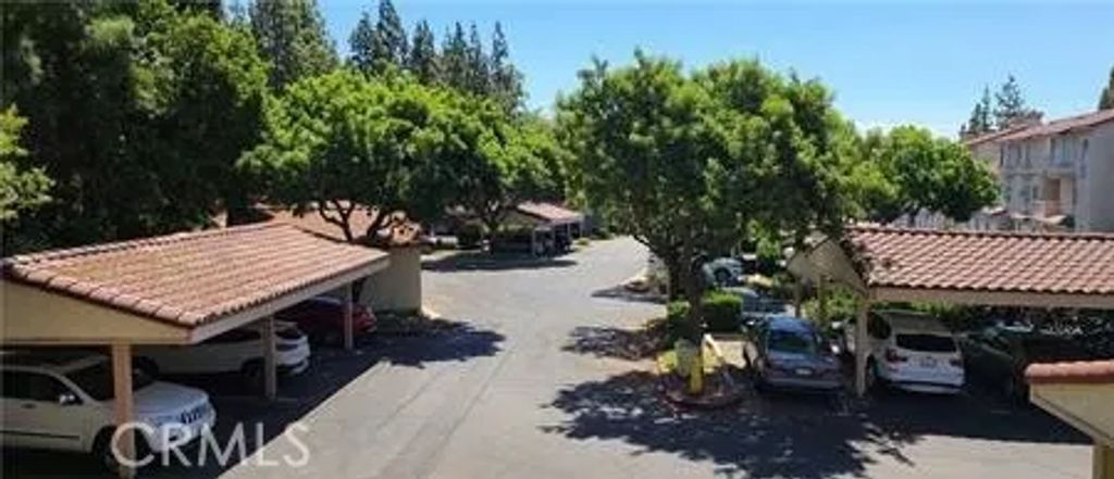 675 Oak Run Trail 306, Oak Park, CA 91377