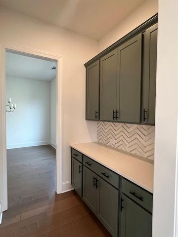 5043 Baywood Lane, Woodstock, GA 30188