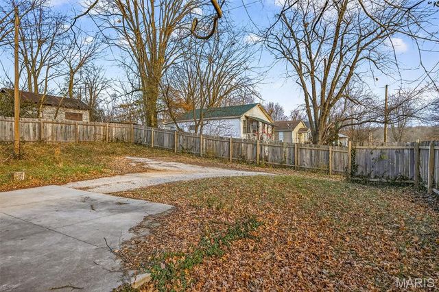 701 N Missouri Street, Potosi, MO 63664