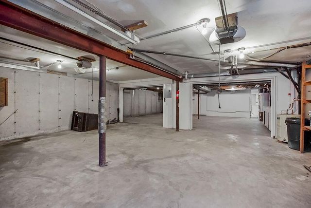 7910 E 233rd Street, Peculiar, MO 64078