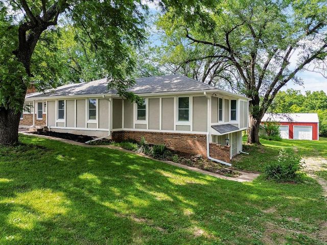7910 E 233rd Street, Peculiar, MO 64078