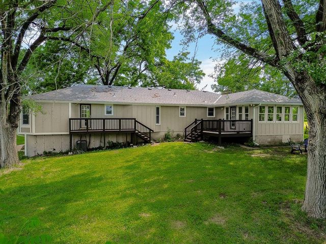 7910 E 233rd Street, Peculiar, MO 64078