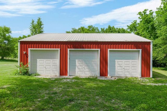 7910 E 233rd Street, Peculiar, MO 64078