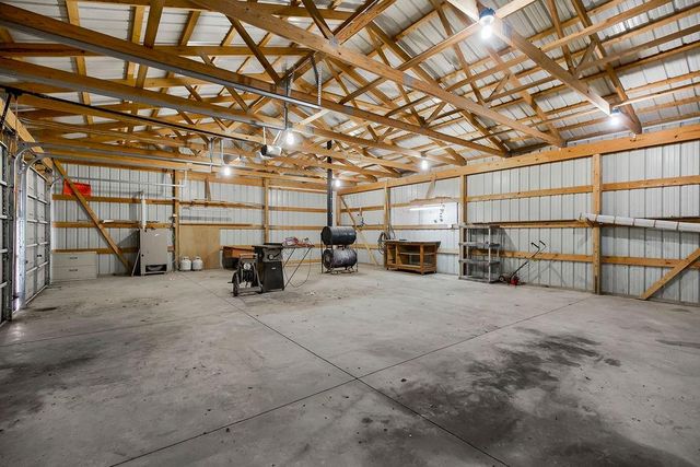 7910 E 233rd Street, Peculiar, MO 64078