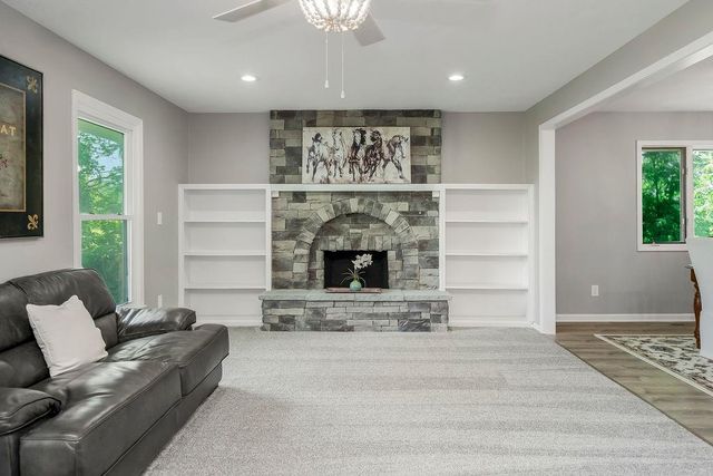 7910 E 233rd Street, Peculiar, MO 64078