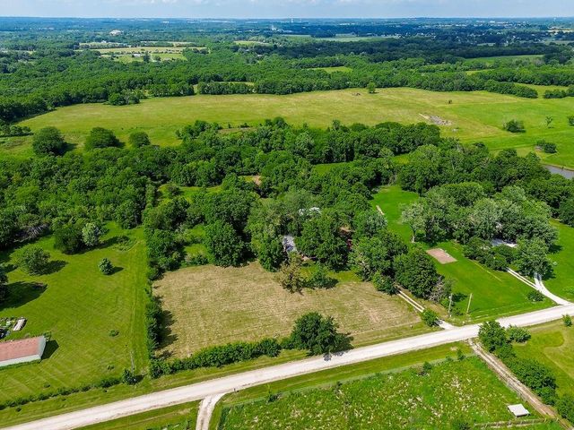 7910 E 233rd Street, Peculiar, MO 64078