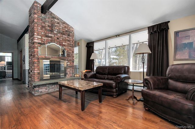 12 Deer Path Road, Tuxedo Park, NY 10987