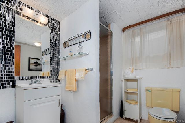 12 Deer Path Road, Tuxedo Park, NY 10987