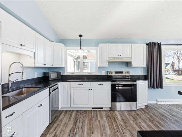 2226 River Rd Road, Marysville, MI 48040