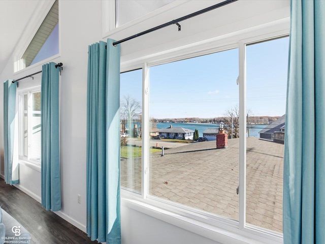 2226 River Rd Road, Marysville, MI 48040