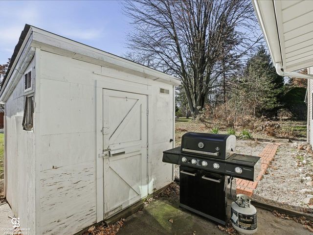 2226 River Rd Road, Marysville, MI 48040