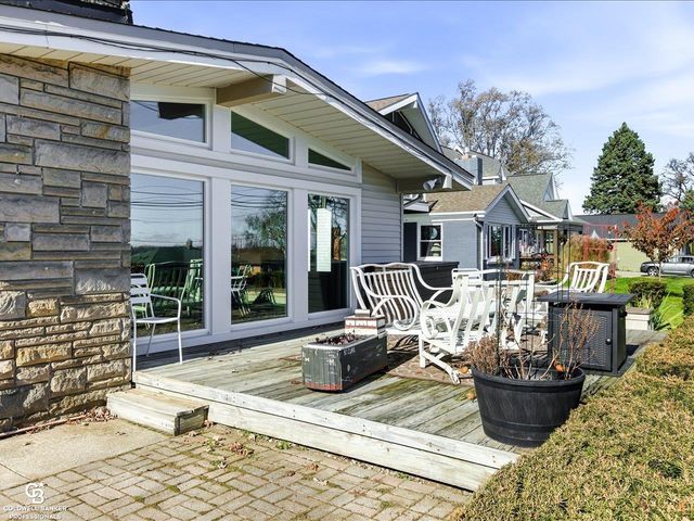 2226 River Rd Road, Marysville, MI 48040