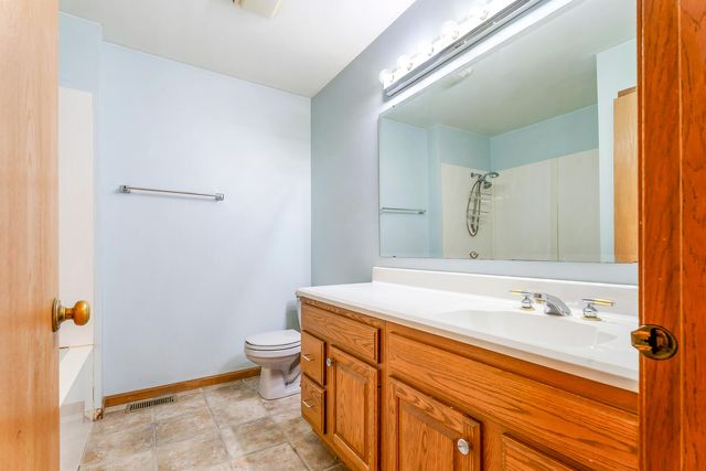 932 Jordan Circle, Schererville, IN 46375