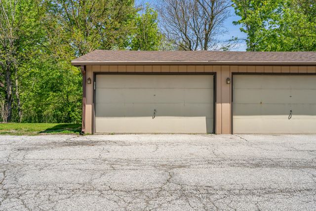 932 Jordan Circle, Schererville, IN 46375