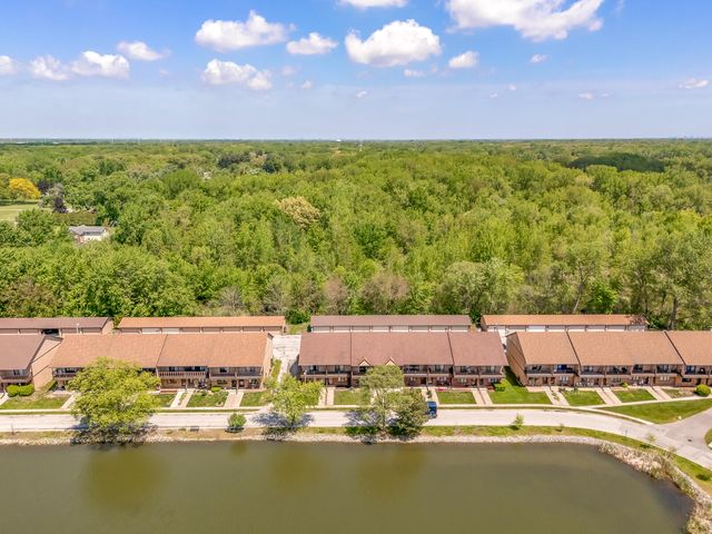 932 Jordan Circle, Schererville, IN 46375