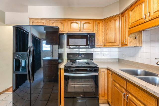 932 Jordan Circle, Schererville, IN 46375
