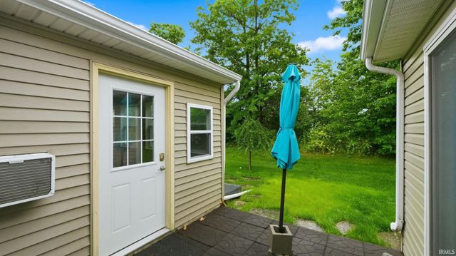 7616 Bowlander Way, Fort Wayne, IN 46835