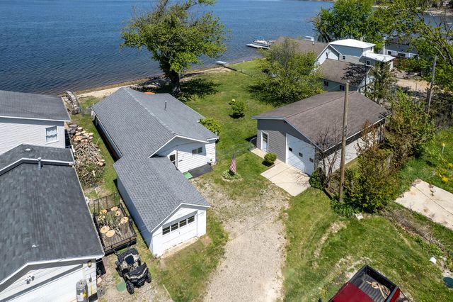 11334 E Shore Drive, Delton, MI 49046