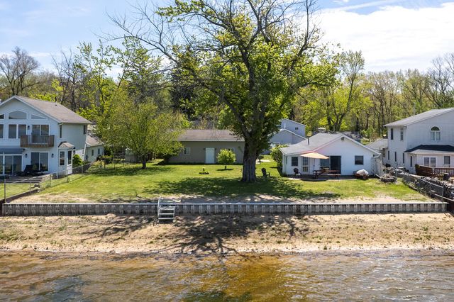 11334 E Shore Drive, Delton, MI 49046