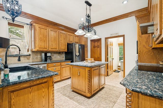 430 Valley View Court, Aledo, TX 76008