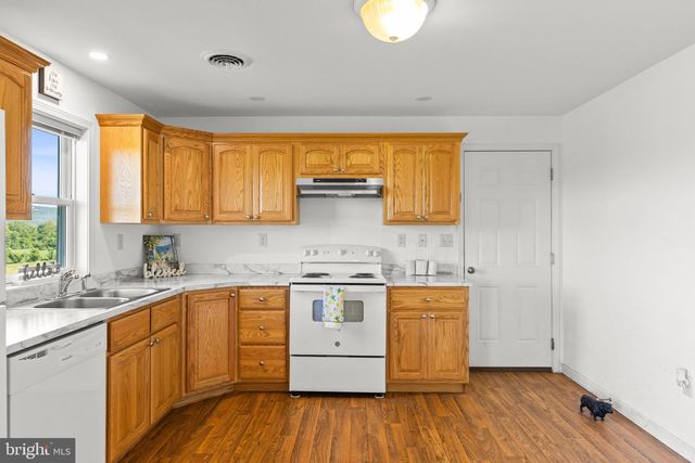 726 S BALTIMORE ST, Dillsburg, PA 17019