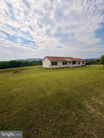 726 S BALTIMORE ST, Dillsburg, PA 17019