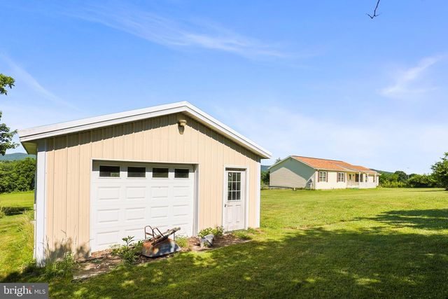 726 S BALTIMORE ST, Dillsburg, PA 17019
