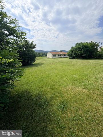726 S BALTIMORE ST, Dillsburg, PA 17019