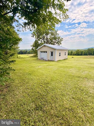726 S BALTIMORE ST, Dillsburg, PA 17019