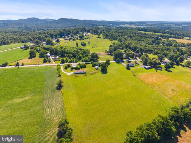 726 S BALTIMORE ST, Dillsburg, PA 17019
