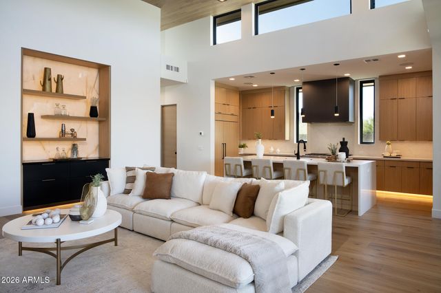 10905 E OBERLIN Way, Scottsdale, AZ 85262