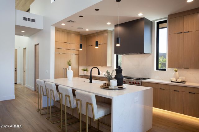 10905 E OBERLIN Way, Scottsdale, AZ 85262