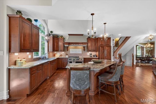 16925 Todd Evan Trail Road, Chesterfield, MO 63005