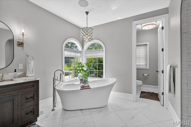 16925 Todd Evan Trail Road, Chesterfield, MO 63005