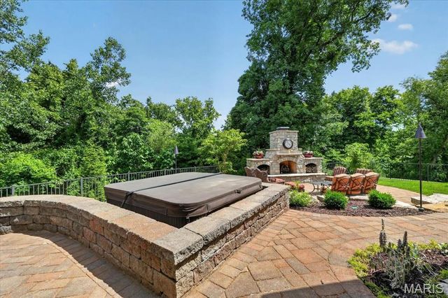 16925 Todd Evan Trail Road, Chesterfield, MO 63005