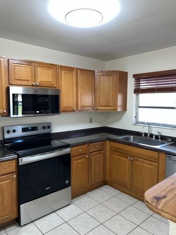 2277 Nova Village Dr, Davie, FL 33317