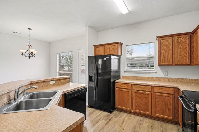 1053 Liberty Circle, Hurst, TX 76053